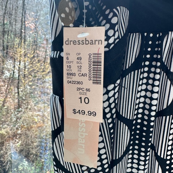 Dressbarn Monochrome Geometric Dress Top - Picture 4 of 4